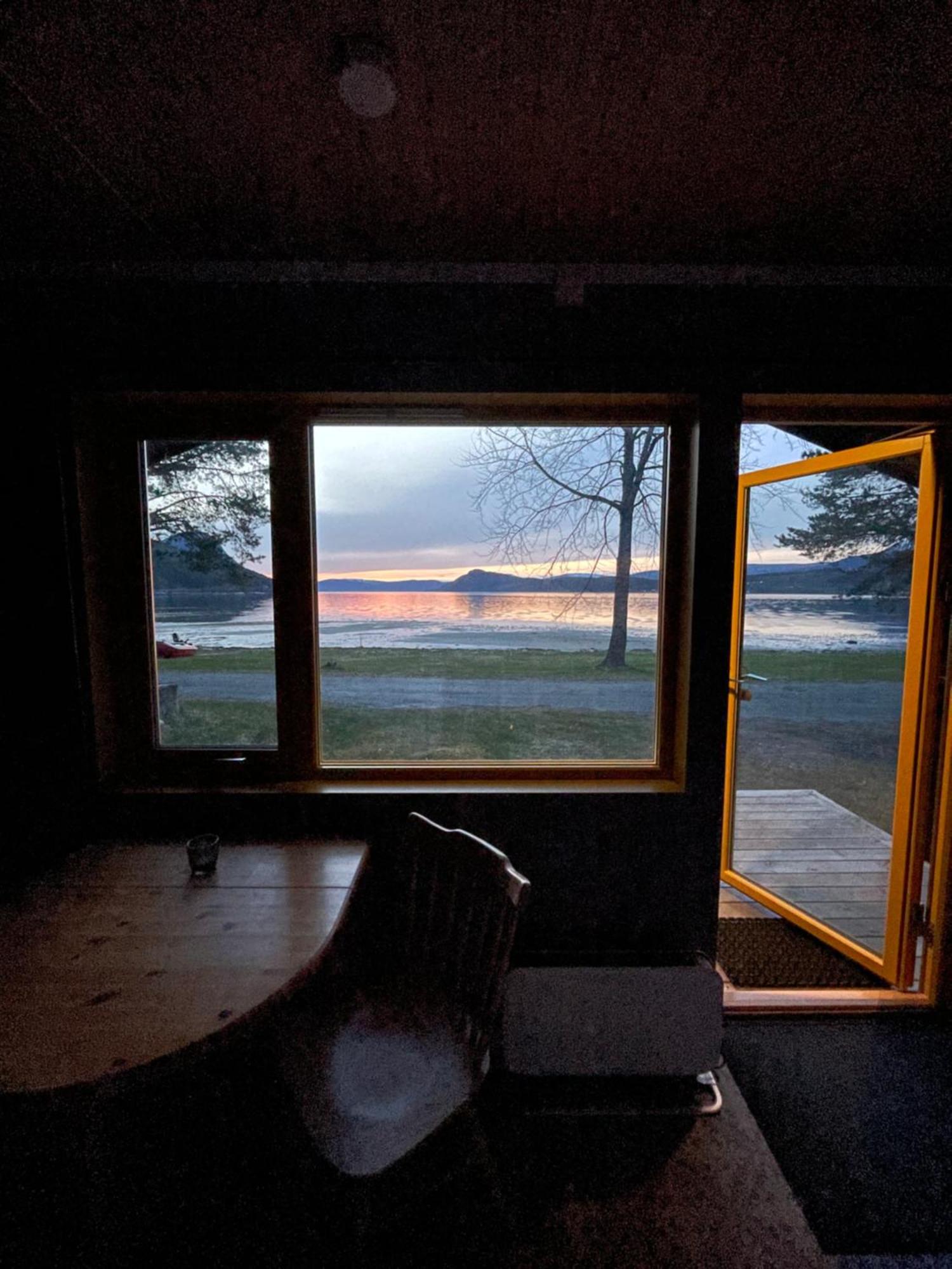 Fugelvagen, Cabins And Glamping Alvund Екстериор снимка
