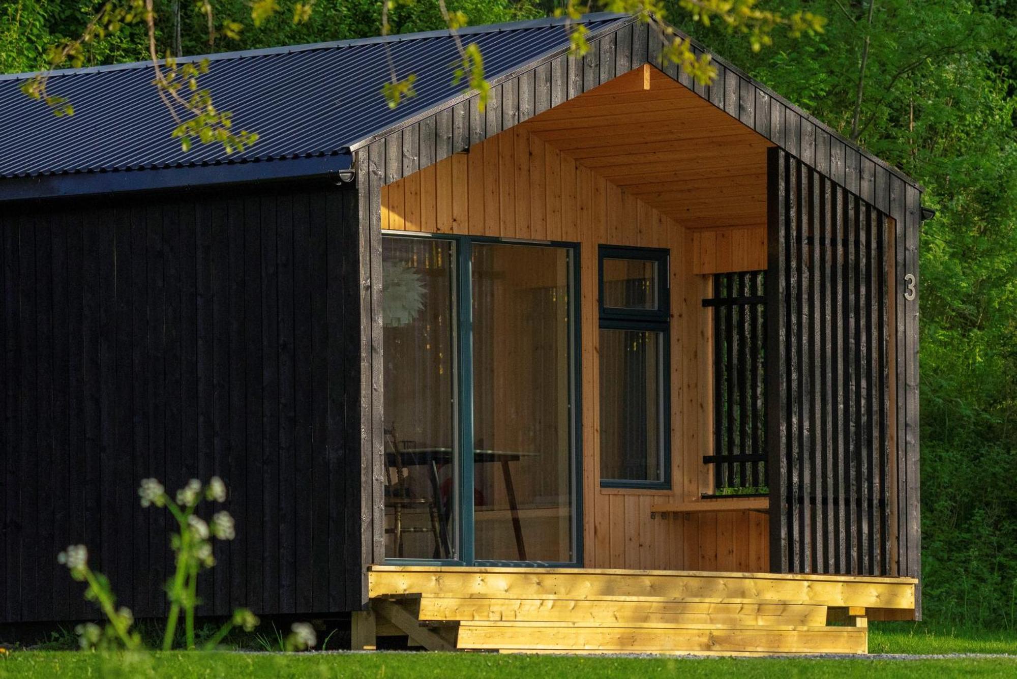 Fugelvagen, Cabins And Glamping Alvund Екстериор снимка