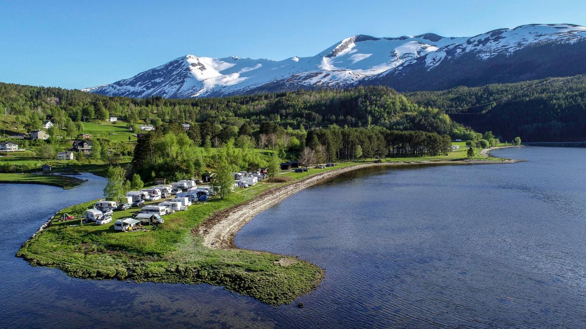 Fugelvagen, Cabins And Glamping Alvund Екстериор снимка