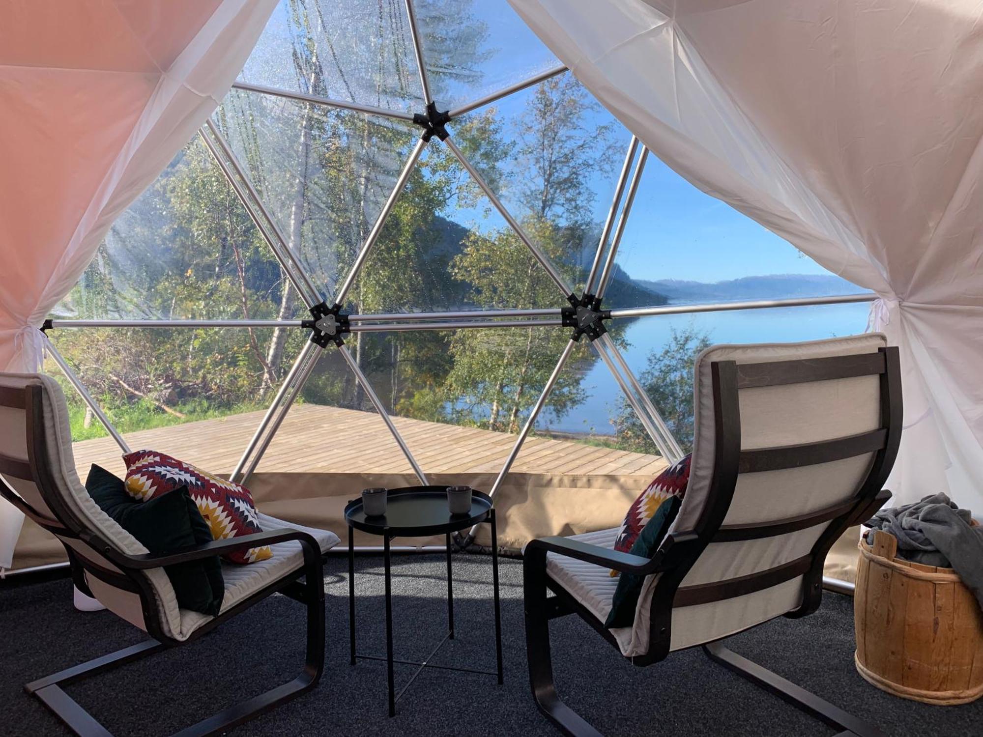 Fugelvagen, Cabins And Glamping Alvund Екстериор снимка